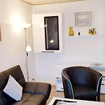Marion Apartment *